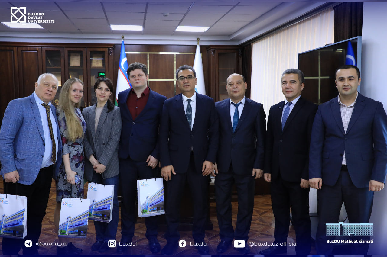 Orqangizda jinsiy aldash Yovvoyi lezbiyen orgiyasi