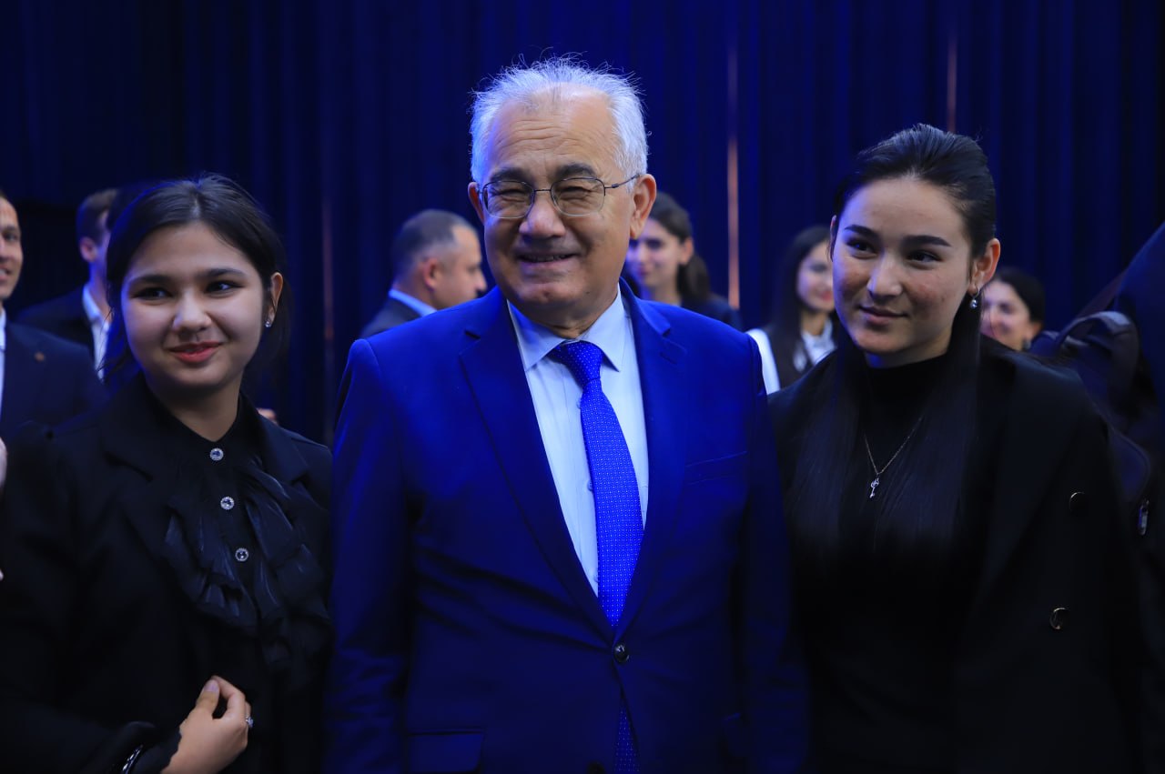 Akademik Akmal Saidov ishtirokida BuxDUda nufuzli sayyor yig‘ilish o‘tkazildi