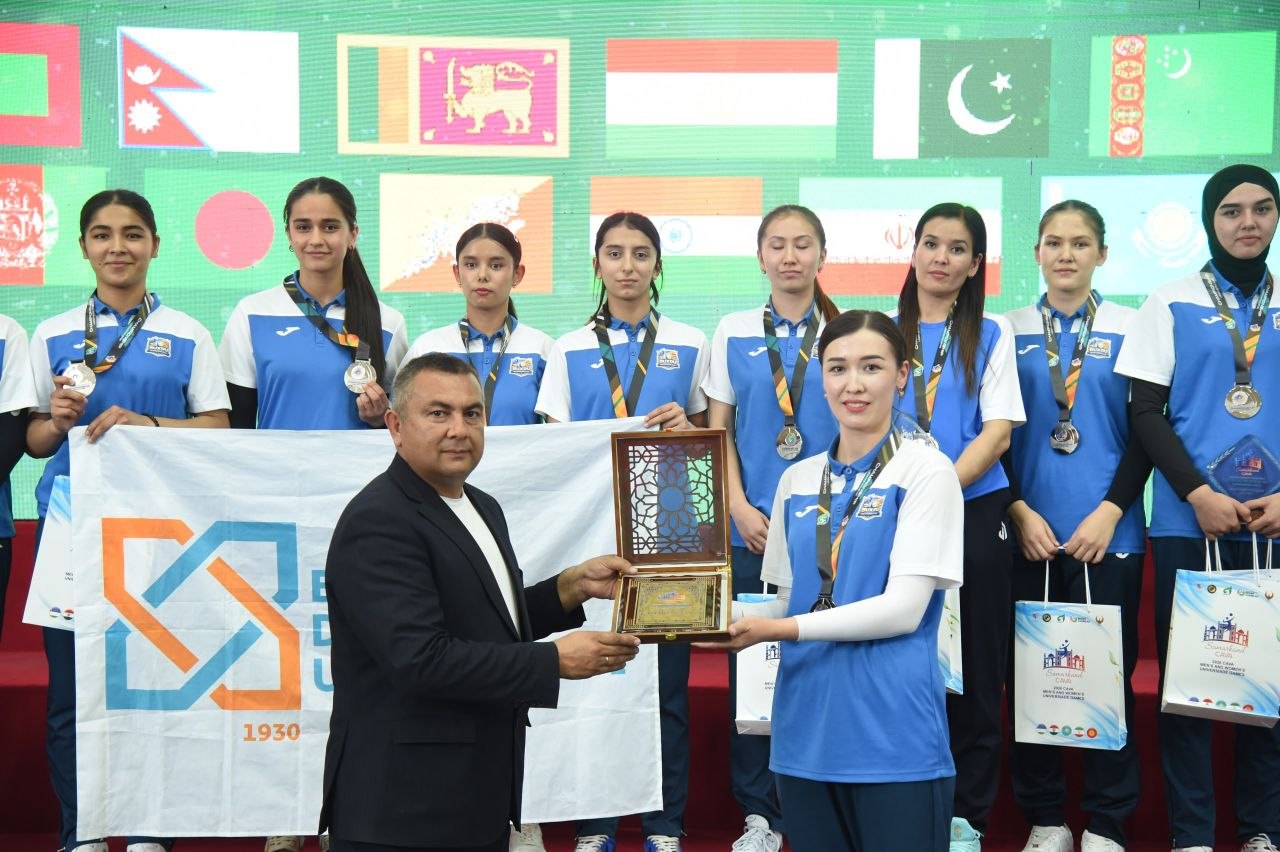 BuxDU qizlar jamoasi xalqaro musobaqada faxrli 2-o‘rinni egalladi